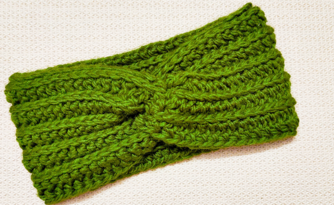 Quick and Easy Crochet Twisted Ear Warmer Headband Quick and Easy Crochet Twisted Ear Warmer Headband