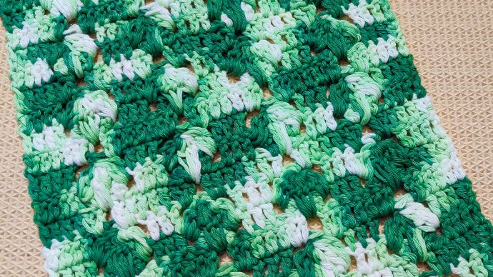 Crochet Drop Leaf Table Runner